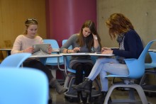 Mut@camp à l’IUT Epinal-Hubert Curien - La salle de cours C208 : un espace dédié à la pédagogie active Mut@camp à l’IUT Epinal-Hubert Curien - La salle de cours C208 : un espace dédié à la pédagogie active