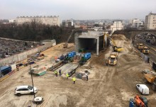 Les chantiers du Grand Paris, comme la construction de la ligne 15 du métro, exigent de dépolluer d'anciens sites industriels. Selon la Direction régionale et interdépartementale de l’environnement et de l’énergie (Driee) d’Île-de-France, 5.000 hectares de sols seraient pollués dans l’agglomération parisienne, à cause de l’héritage industriel très important de la région. Grand Paris Express/Facebook