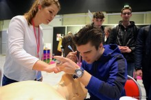 Photo de manipulation stand HVL salon Cité Santé