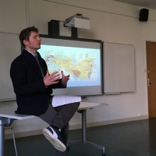 Michael Henry présente une partie de l'histoire de la désinformation Michael Henry présente une partie de l'histoire de la désinformation