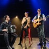 La chanteuse franco-allemande Marén Berg lors de son concert devant une centaine de participants conquis, étudiants comme lycéens.
