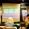Soirée Pint of Science/ À votre santé ! - Matthieu Castéran et Michel Pfaff du 2LPN lors de la présentation "Le temps de notre cerveau et notre corps"