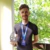 championnat france sabre laser  Tom Boulangee avec trophee et medaille
