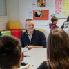 Moment d’échange et d’apprentissage au Lycée Baumont. Photo des lycéens et d'un intervenant professionnel.