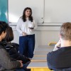 Simran, étudiante en BUT2 MMI, présente son alternance aux étudiants de BUT1. Simran, étudiante en BUT2 MMI, présente son alternance aux étudiants de BUT1.